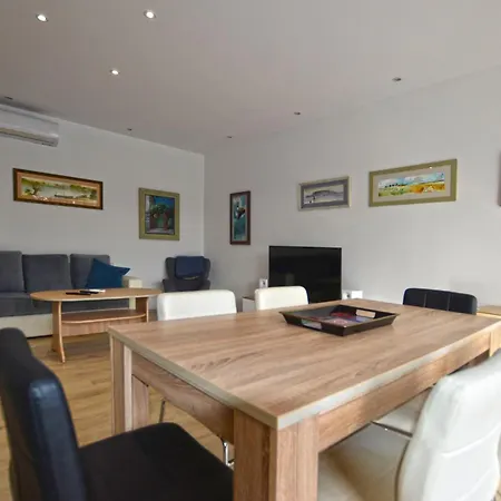 Villa Nin With Private Pool Rovinjsko Selo