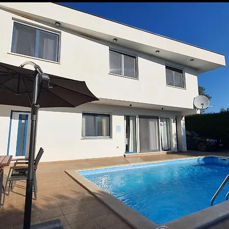 Villa Nin With Private Pool