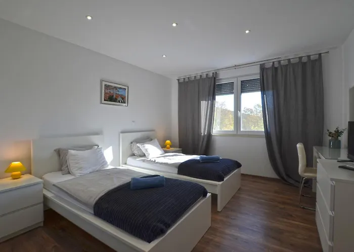 Nin With Private Pool * Rovinjsko Selo