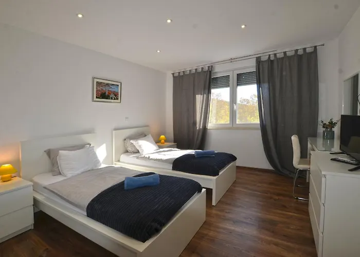 Nin With Private Pool