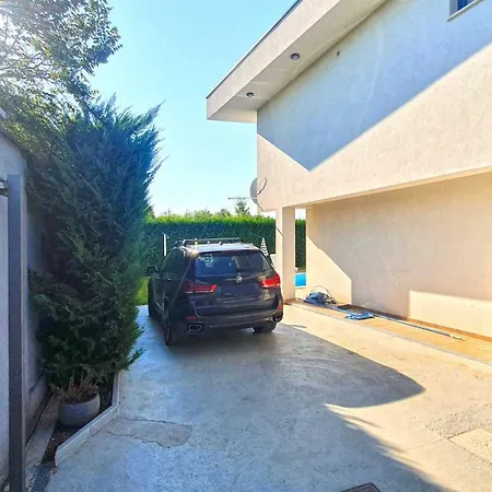 Nin With Private Pool * Rovinjsko Selo