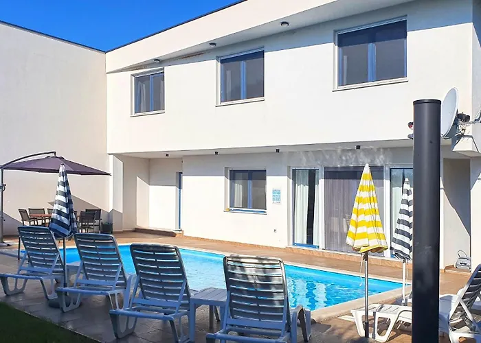 Nin With Private Pool Rovinjsko Selo